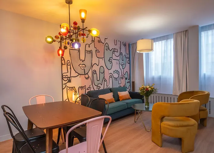 West Paris Suite